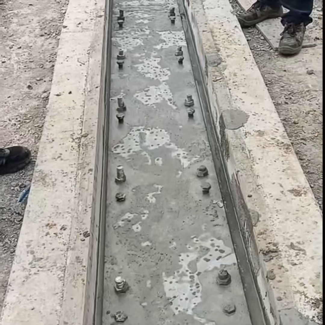 淮北港口码头起重机龙门吊重型机械设备稳固用早强快凝轨道胶泥